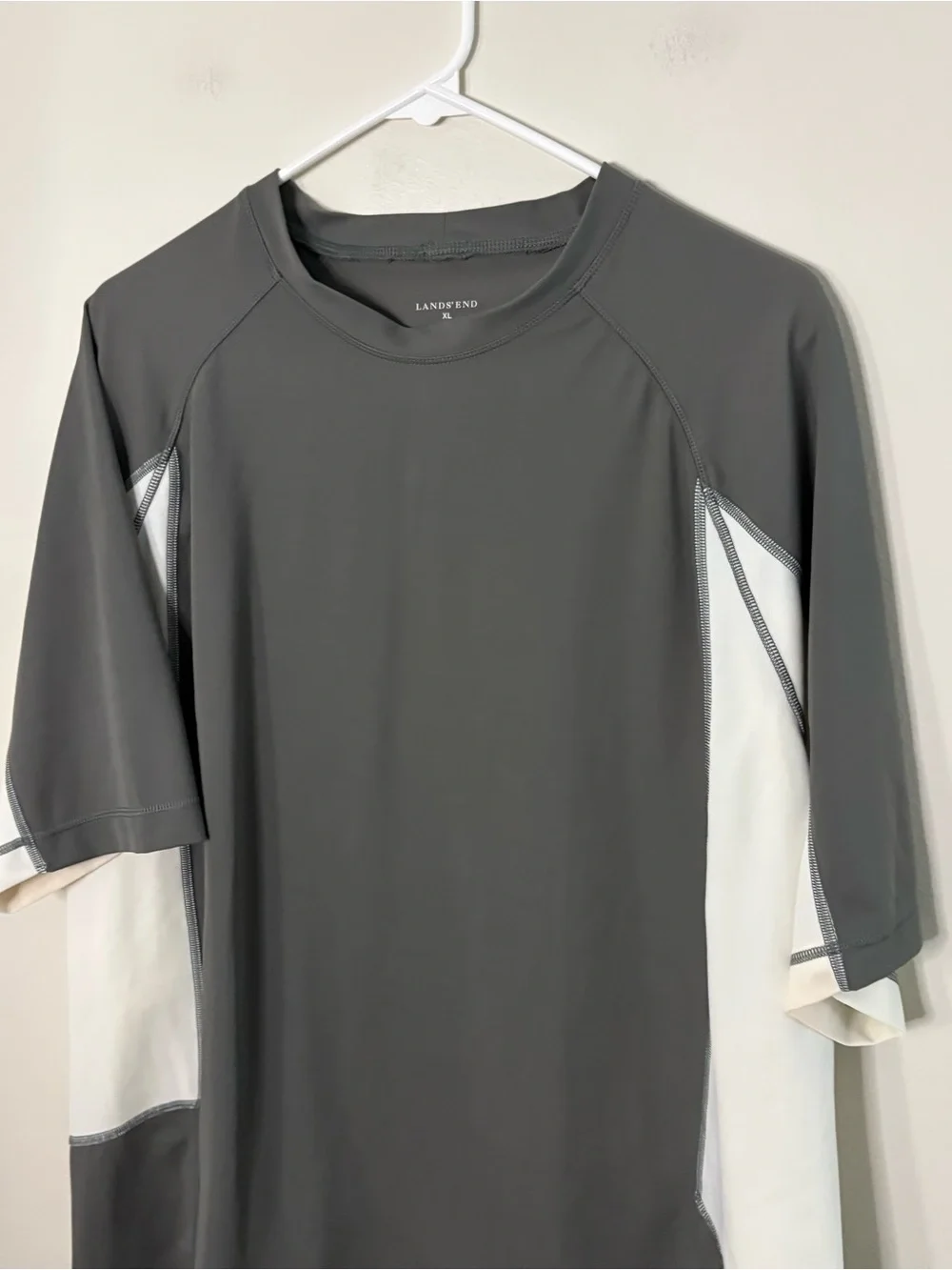 Lands Ends Men’s XL 46-48 Top Swim Casual Workout Beige Tan Vacation Nylon